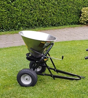 Rondini strooier getrokken